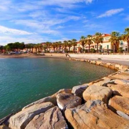 Appartamento 50 Mt Mare Con Parcheggio Riservato Ріва-Ліґуре Екстер'єр фото